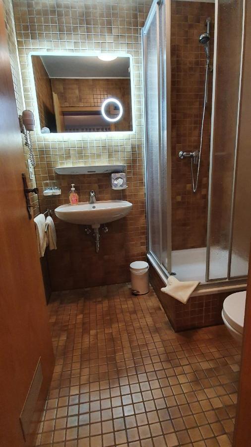 Hotel-Gasthof Krone-Lax Scheinfeld Ngoại thất bức ảnh